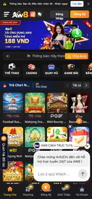 Trang chủ AW8 Pro trên điện thoại với danh mục game, khung chat và thanh menu dưới
